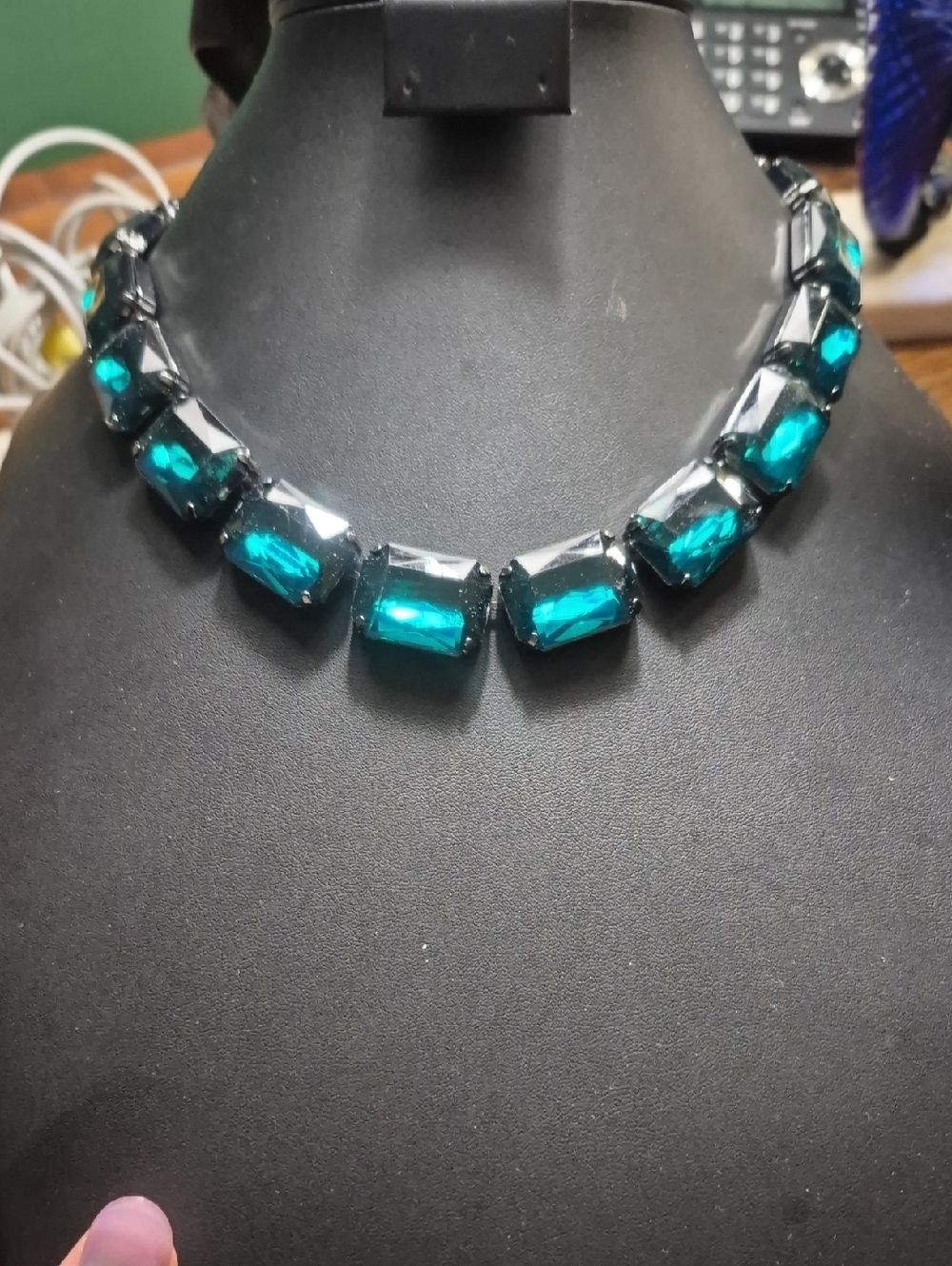 Joan Rivers Vintage Green Acrylic Rhinestone 18” Necklace